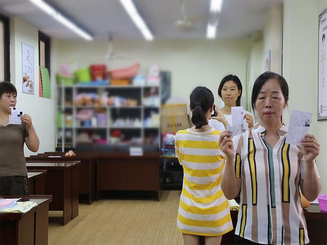 热烈庆祝我校母婴生活护理月嫂小儿推拿专项能力证书考试圆满结束