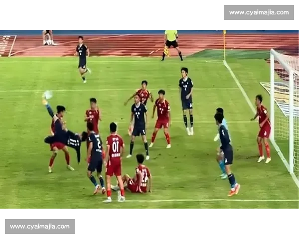 朱艺揭秘！20 岁亚泰前锋巴特苏超倒钩创历史